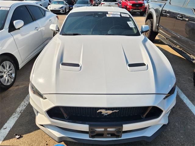 Photo of 2022 Oxford White Ford Mustang