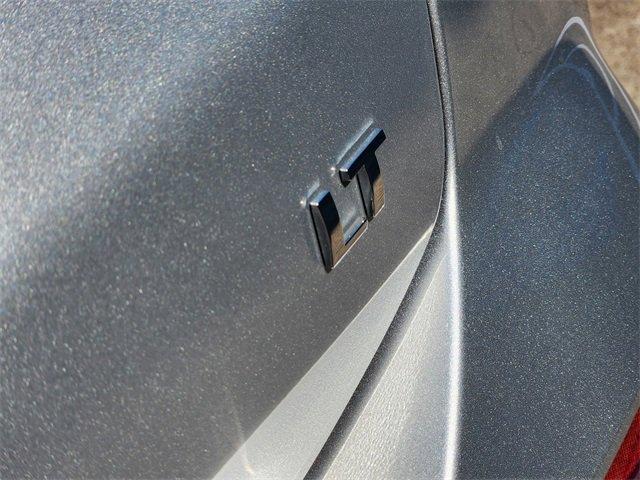 Photo of 2022 Silver Ice Metallic Chevrolet Equinox