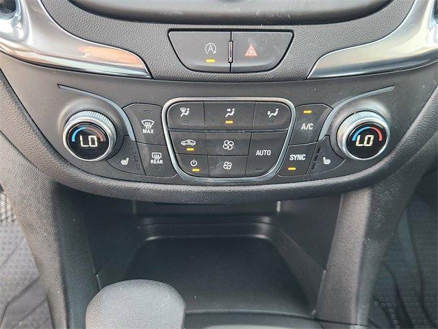 Photo of 2022 Silver Ice Metallic Chevrolet Equinox
