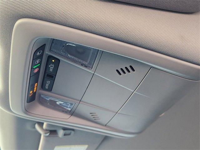 Photo of 2022 Silver Ice Metallic Chevrolet Equinox