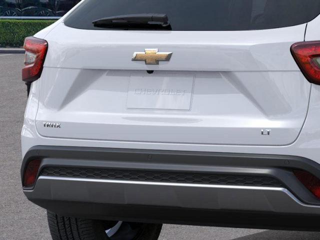 Photo of 2026 White Chevrolet Trax