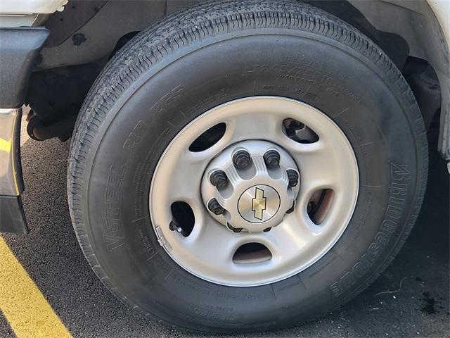 Photo of 2023 Summit White Chevrolet Express 2500