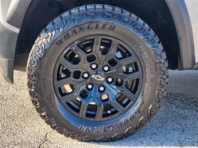 Photo of 2023 Sterling Gray Metallic Chevrolet Colorado