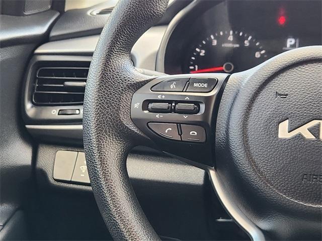 Photo of 2023 Clear White Kia Rio