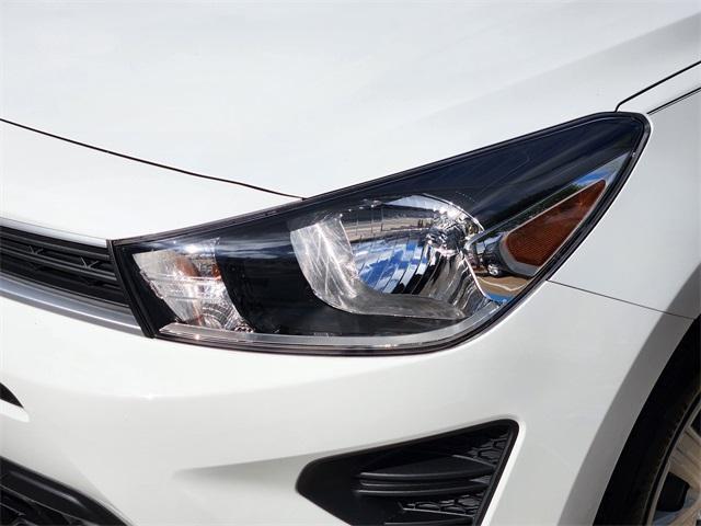 Photo of 2023 Clear White Kia Rio