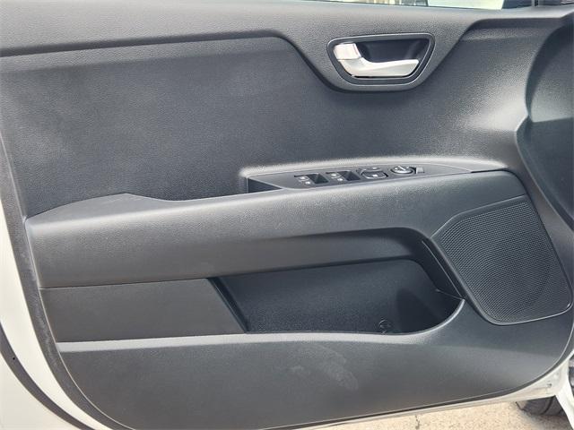 Photo of 2023 Clear White Kia Rio