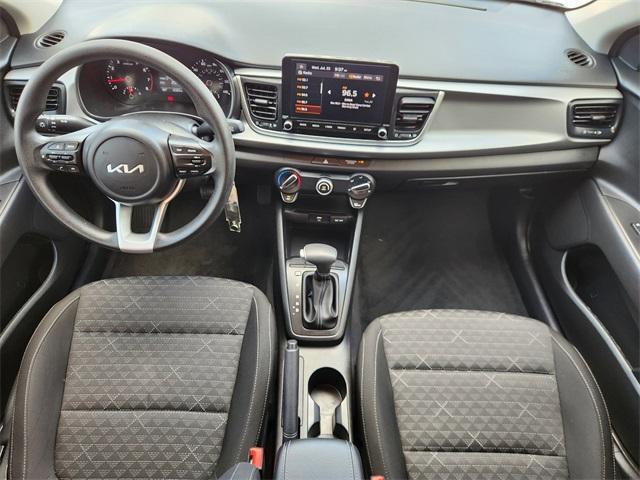 Photo of 2023 Clear White Kia Rio