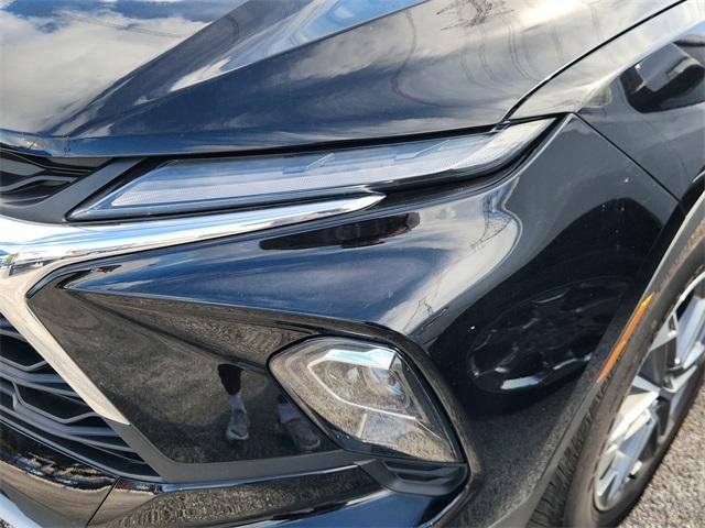 Photo of 2023 Black Chevrolet Blazer