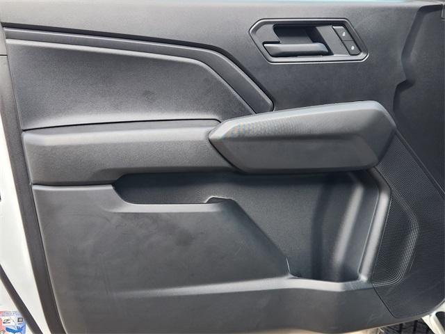 Photo of 2025 Summit White Chevrolet Colorado