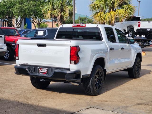 Photo of 2025 Summit White Chevrolet Colorado