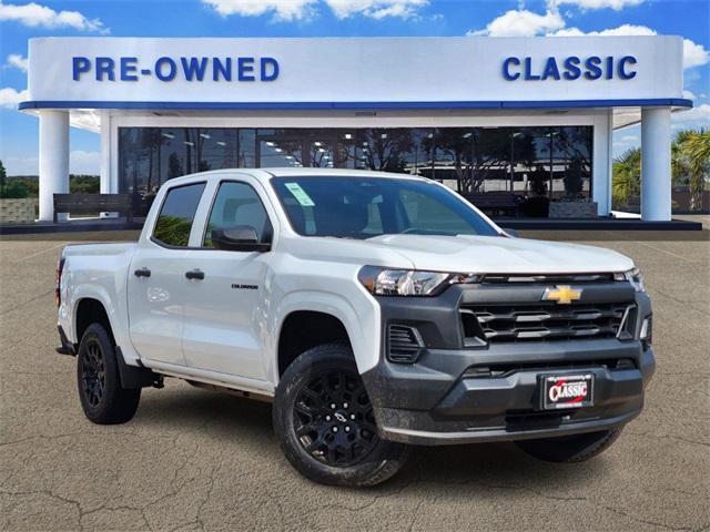 Photo of 2025 Summit White Chevrolet Colorado