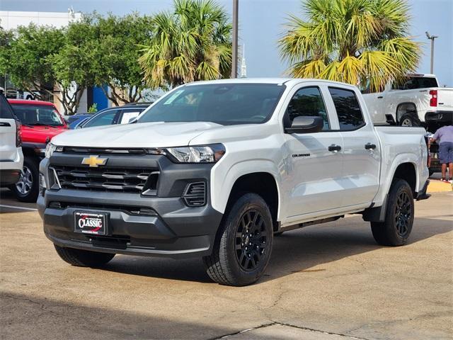 Photo of 2025 Summit White Chevrolet Colorado