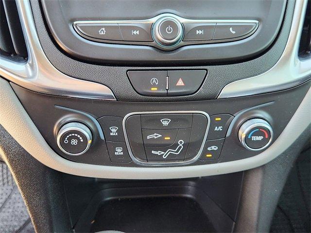Photo of 2022 Summit White Chevrolet Equinox