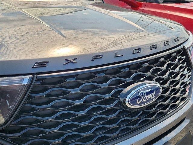 Photo of 2022 Gray Ford Explorer