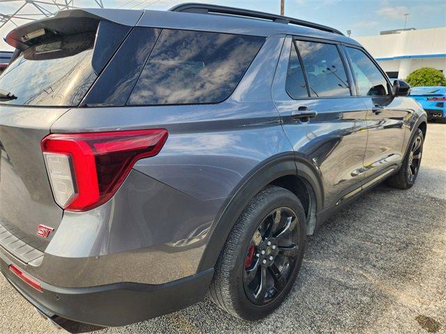 Photo of 2022 Gray Ford Explorer