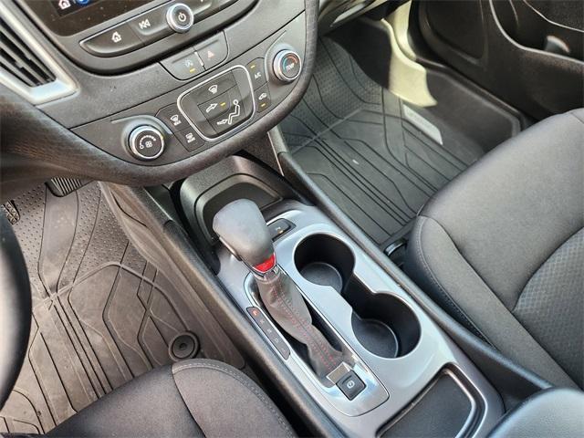Photo of 2024 Summit White Chevrolet Malibu