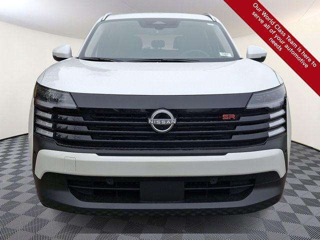 Photo of 2025 Aspen White Tri Nissan Kicks