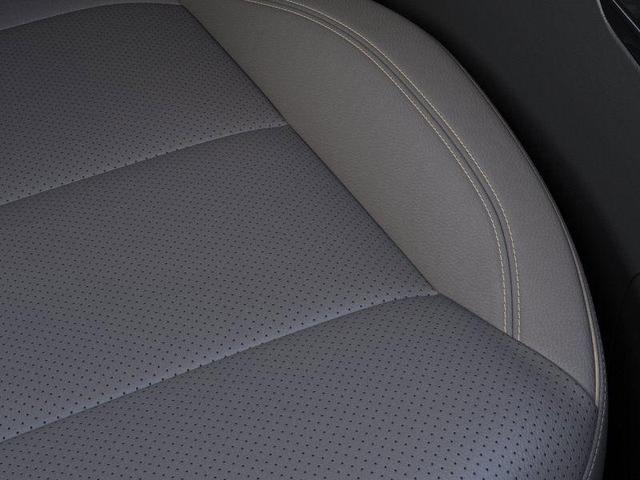 Photo of 2025 White Frost Tri-Coat Buick Envista
