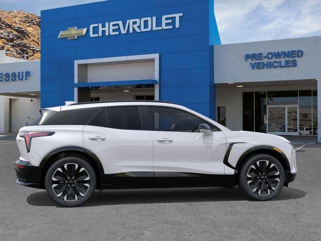 Photo of 2025 Iridescent Pearl Tricoat Chevrolet Blazer EV