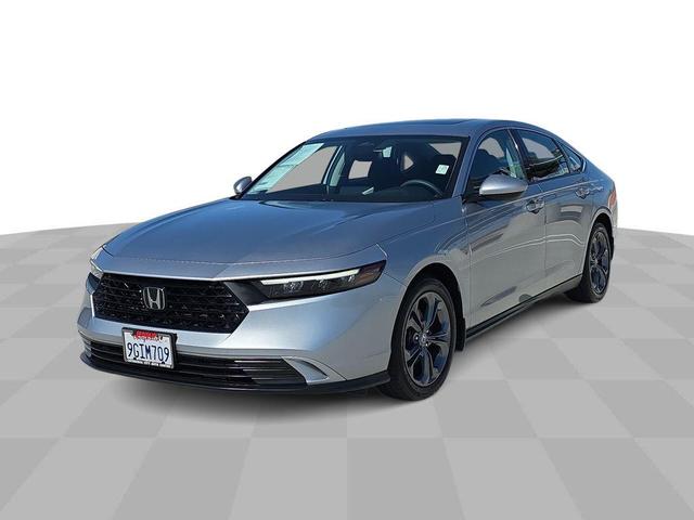 Photo of 2023 Lunar Silver Metallic Honda Accord