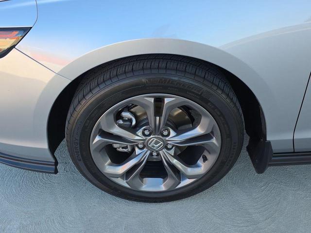 Photo of 2023 Lunar Silver Metallic Honda Accord