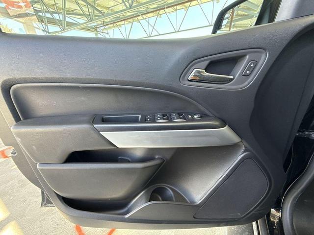 Photo of 2022 Black Chevrolet Colorado