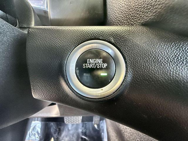 Photo of 2022 Summit White GMC Terrain