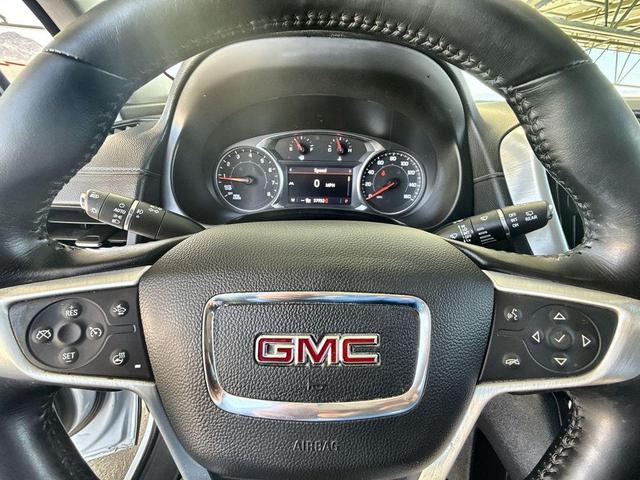 Photo of 2022 Summit White GMC Terrain