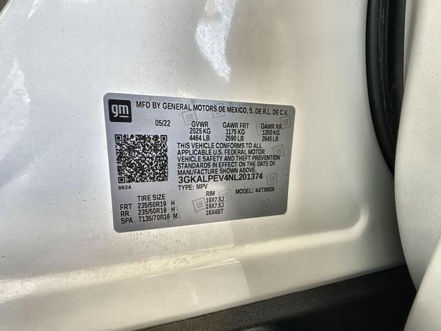 Photo of 2022 Summit White GMC Terrain