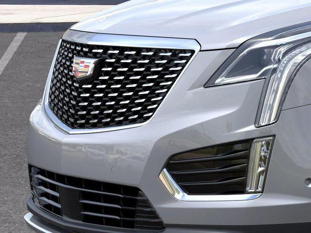 Photo of 2025 Silver Metallic Cadillac XT5