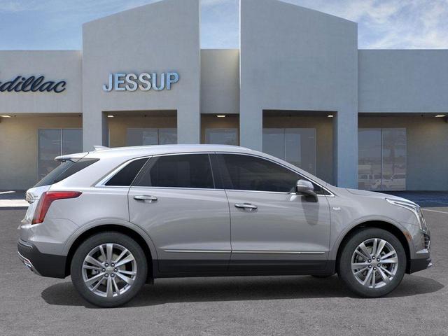 Photo of 2025 Silver Metallic Cadillac XT5