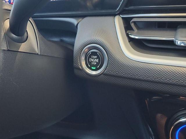 Photo of 2024 Summit White Chevrolet Trailblazer