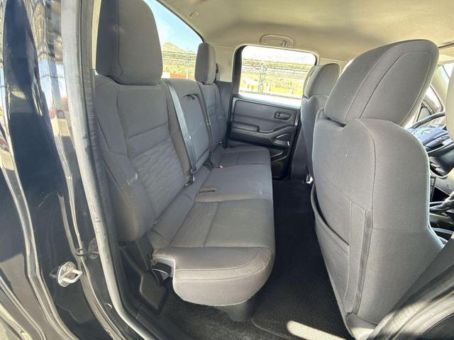 Photo of 2022 Black Nissan Frontier