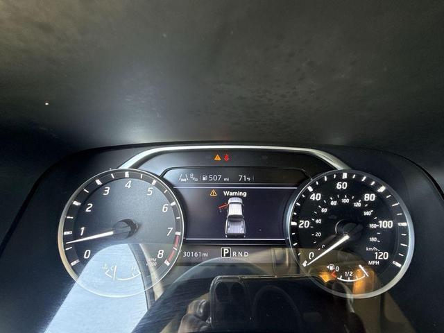 Photo of 2022 Black Nissan Frontier