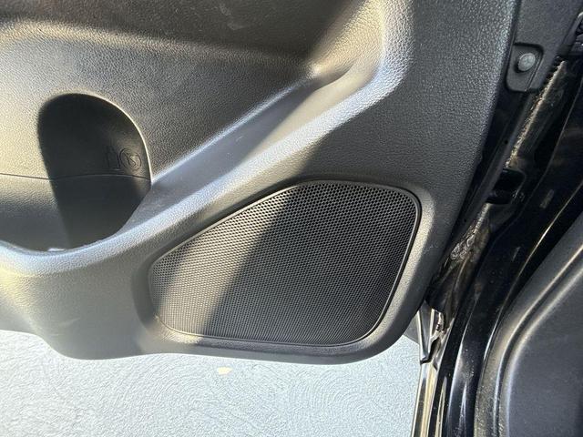 Photo of 2022 Black Nissan Frontier