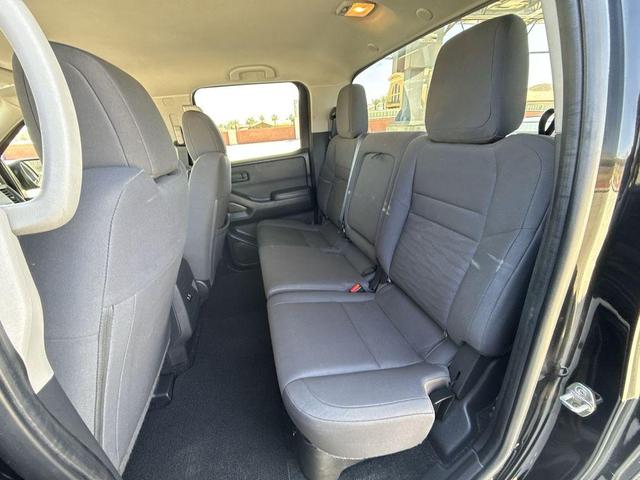 Photo of 2022 Black Nissan Frontier