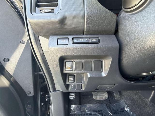 Photo of 2022 Black Nissan Frontier