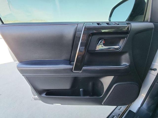 Photo of 2023 Classic Silver Metallic Toyota 4Runner