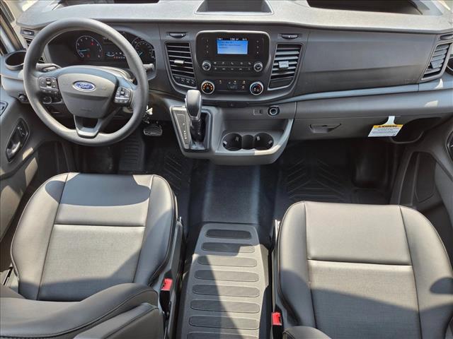 Photo of 2025 Oxford White Ford Transit-250