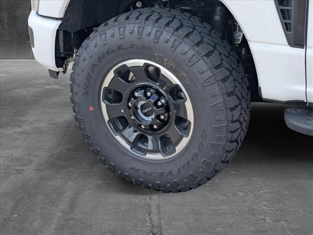 Photo of 2025 Star White Metallic Tri-Coat Ford F-250
