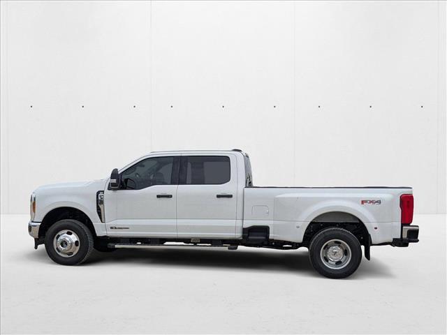 Photo of 2025 Oxford White Ford F-350