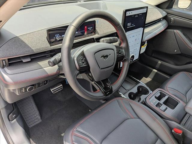 Photo of 2025 Star White Metallic Tri-Coat Ford Mustang Mach-E