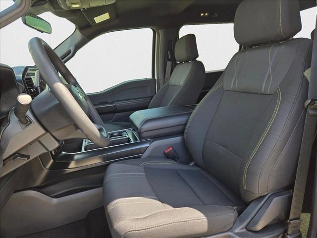 Photo of 2025 Oxford White Ford F-150