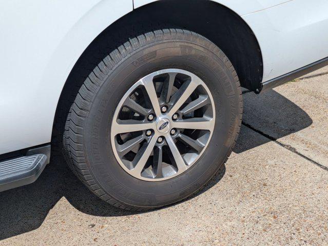Photo of 2020 Oxford White Ford Expedition
