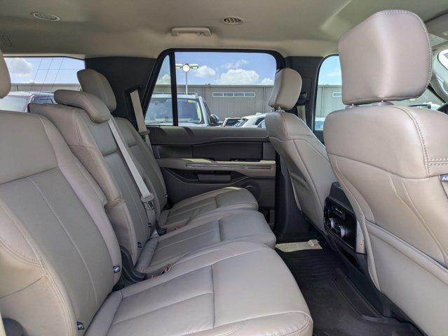 Photo of 2020 Oxford White Ford Expedition