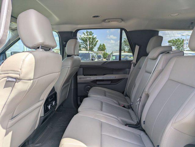 Photo of 2020 Oxford White Ford Expedition