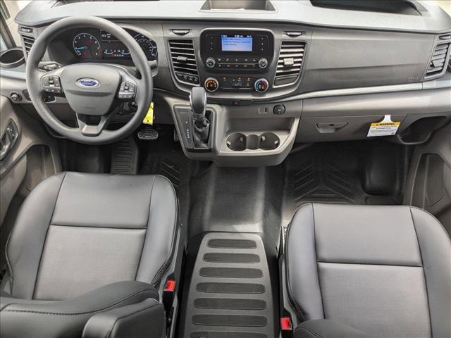 Photo of 2025 Oxford White Ford Transit-250