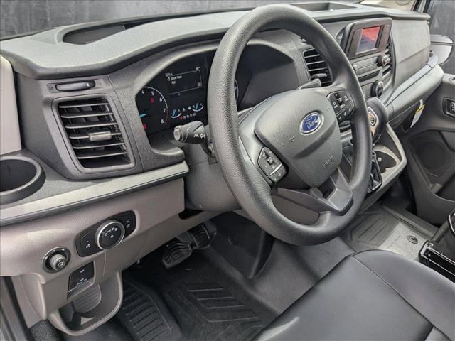 Photo of 2025 Oxford White Ford Transit-250