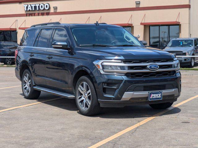 Photo of 2022 Stone Blue Metallic Ford Expedition