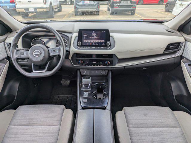 Photo of 2023 Super Black Nissan Rogue